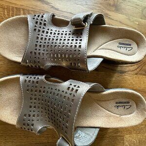 Clarks Collection Summer‎ Wedge Bronze Adjustable Women Size 10